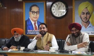 Municipal Corporation Councillors Raise Alarm Over Halted Sweeping Garbage